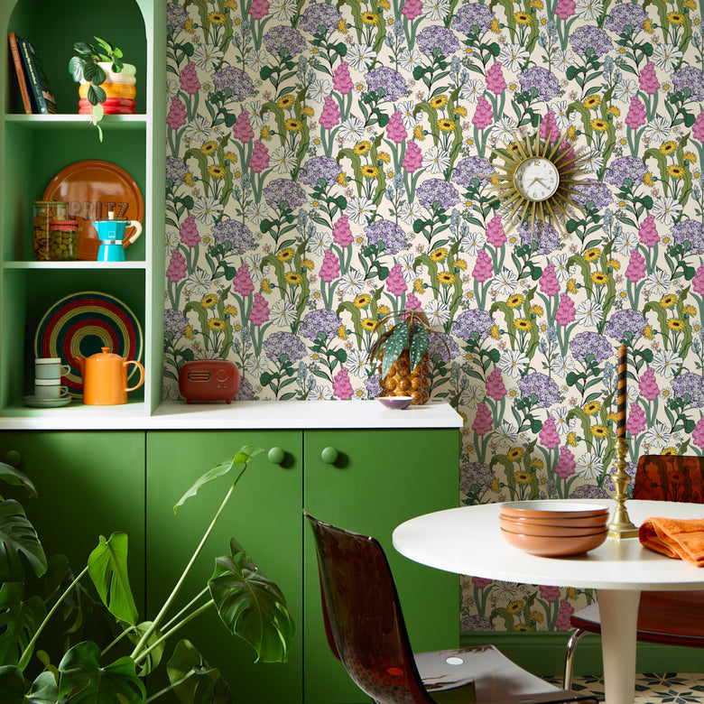 Cottage Garden Wallpaper in Vintage Cream