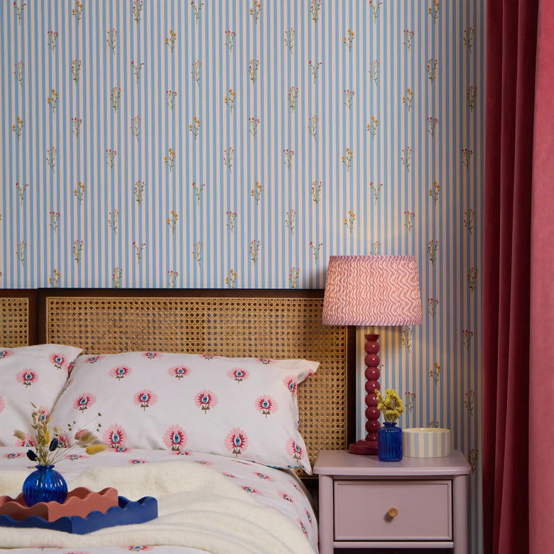 Ditsy Jane Wallpaper in Blue