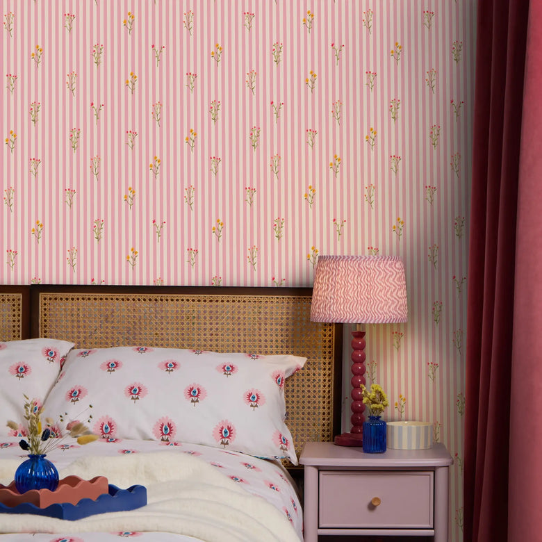 Ditsy Jane Wallpaper in Sugar Pink