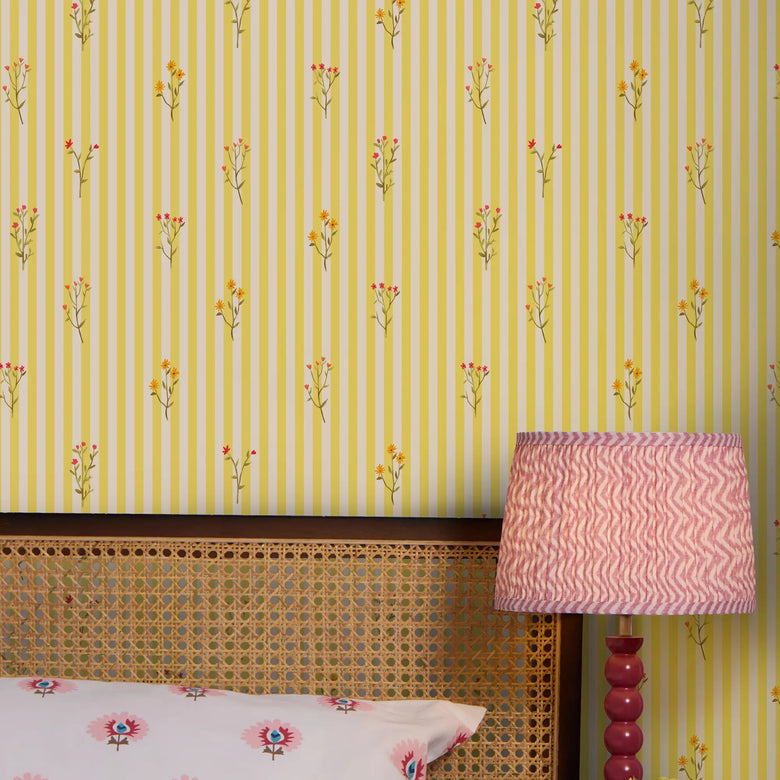 Ditsy Jane Wallpaper in Buttercream