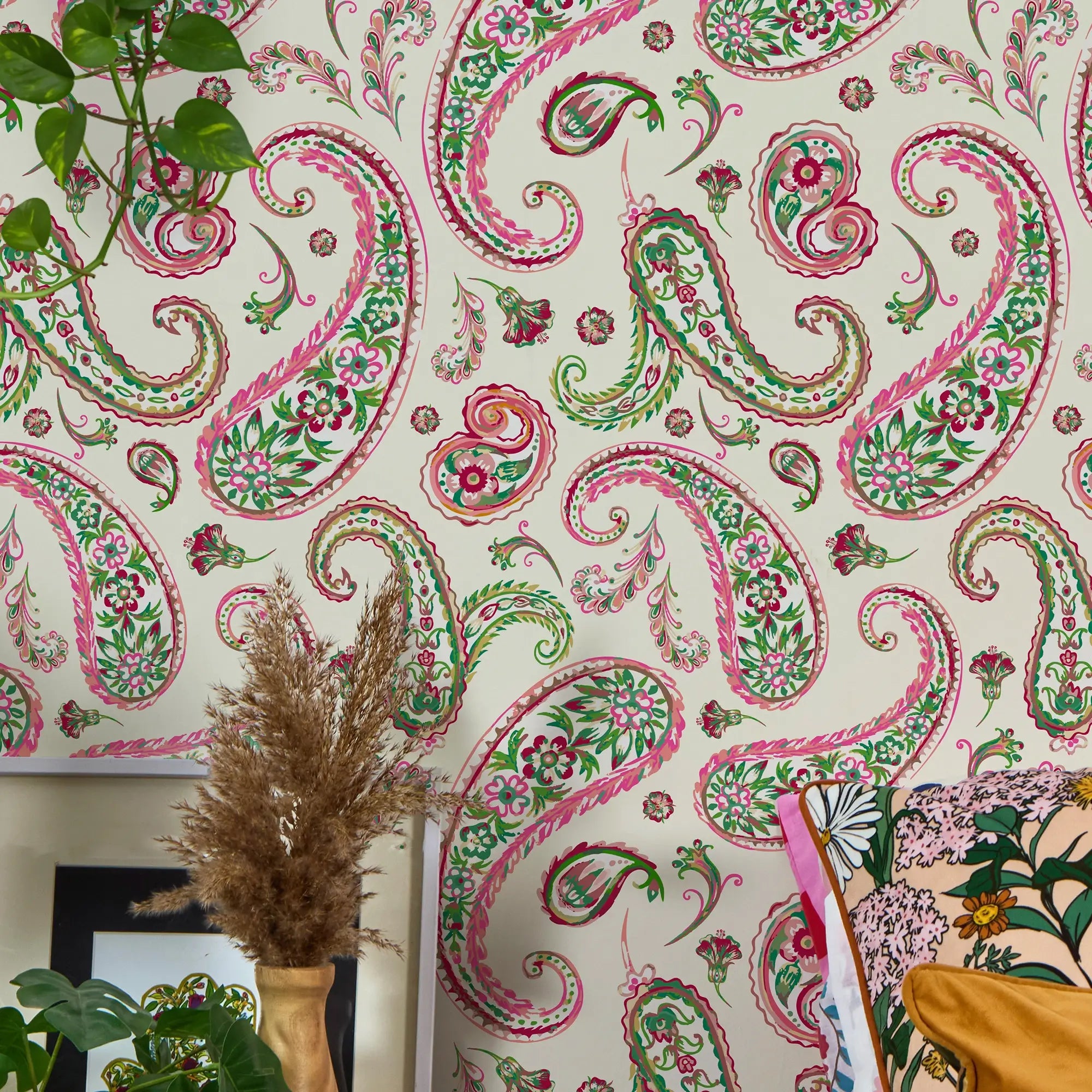 Paisley Passion Wallpaper in Pinks and Forest Green on Cream