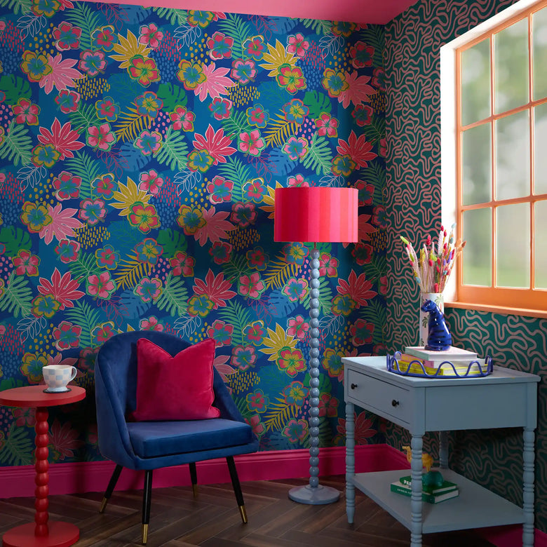 Ickle Squiggle Wallpaper in Turquoise and Pink