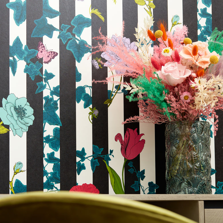 Secret Garden Wallpaper in Liquorish with Brights